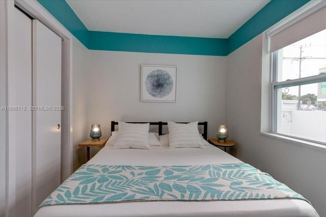 968 NE 80th St A, Miami, FL 33138