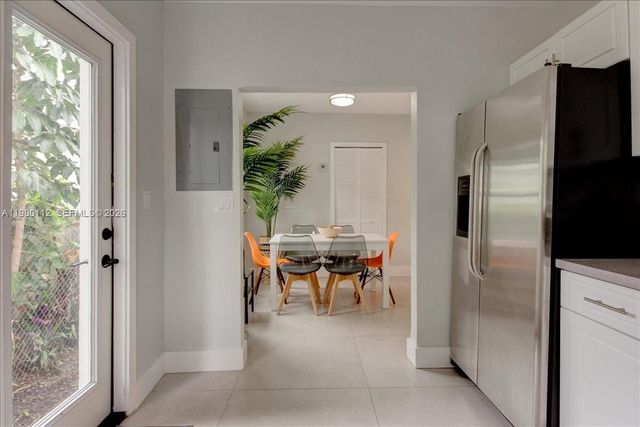 968 NE 80th St A, Miami, FL 33138