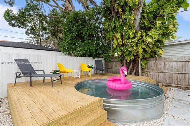 968 NE 80th St A, Miami, FL 33138