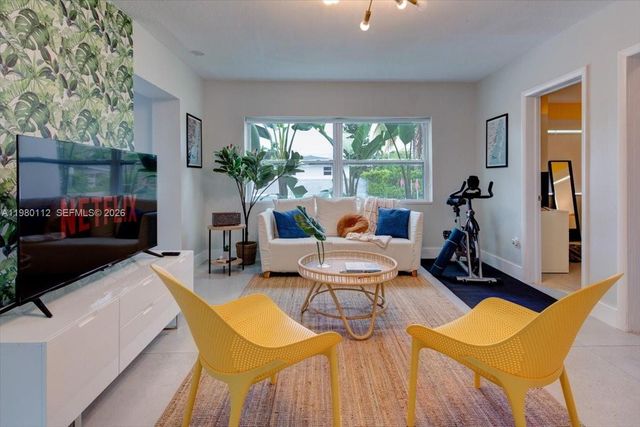 968 NE 80th St A, Miami, FL 33138