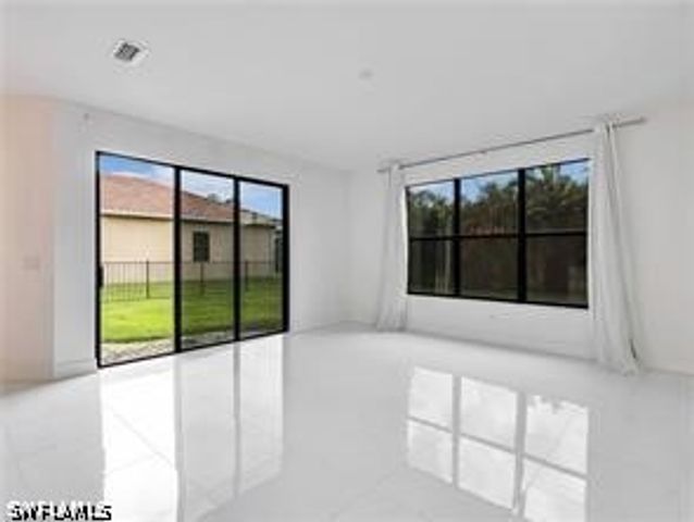 10008 Chesapeake Bay DR, Fort Myers, FL 33913