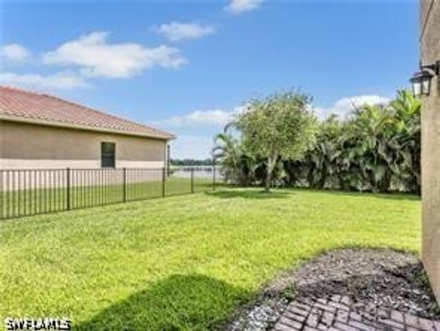 10008 Chesapeake Bay DR, Fort Myers, FL 33913