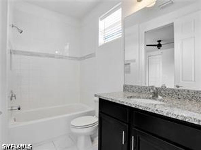10008 Chesapeake Bay DR, Fort Myers, FL 33913