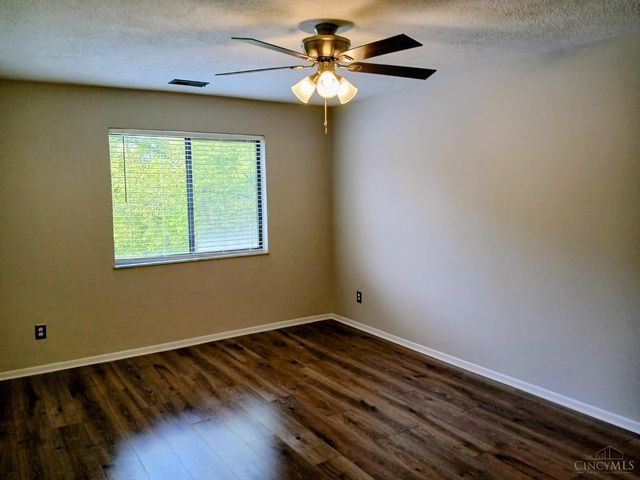 5444 Bluesky Drive, Green Twp, OH 45247