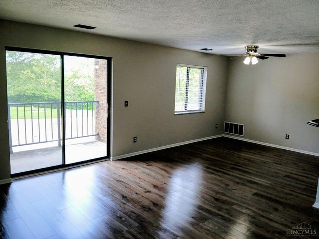 5444 Bluesky Drive, Green Twp, OH 45247