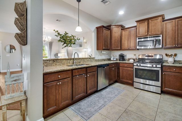 40 Quiet Cove, Freeport, FL 32439