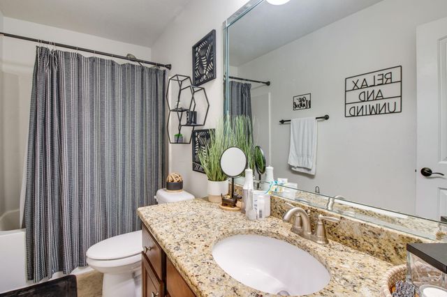 40 Quiet Cove, Freeport, FL 32439