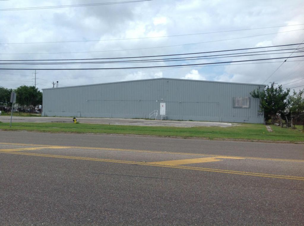 5568 Ayers St, Corpus Christi, TX 78401
