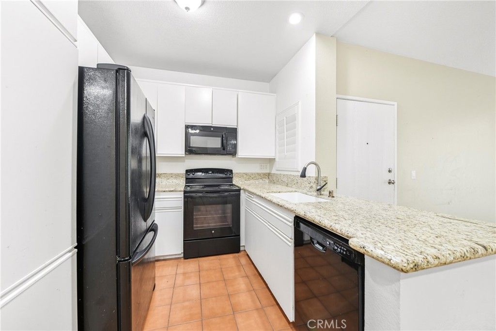 Image 7 of property listing at 27668 Haskell Canyon Road, Saugus, CA 91350
