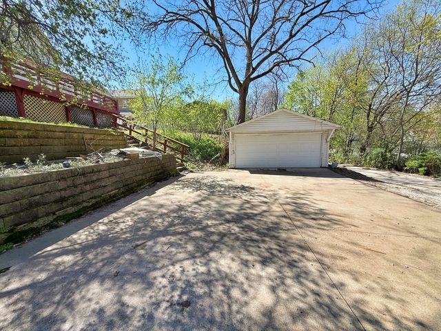 1155 12th Avenue, Moline, IL 61265