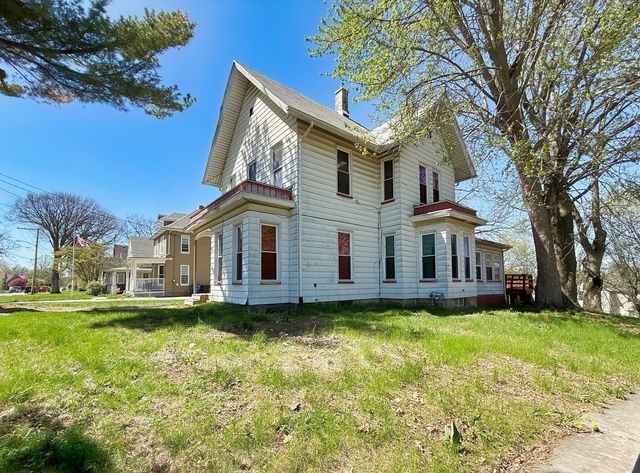 1155 12th Avenue, Moline, IL 61265