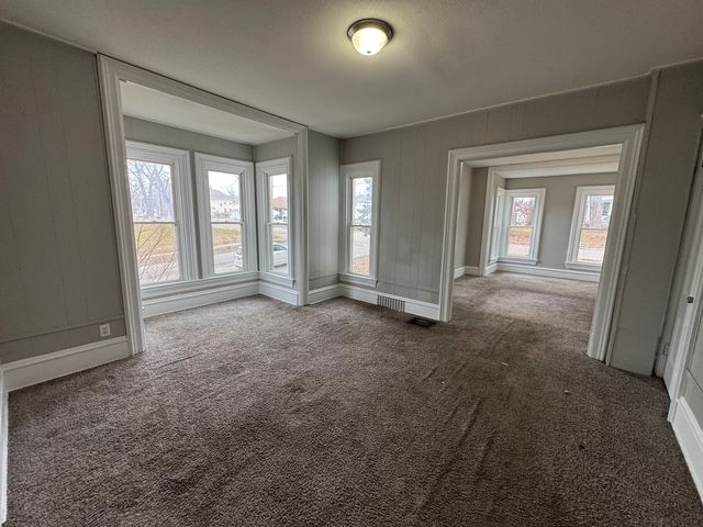 1155 12th Avenue, Moline, IL 61265