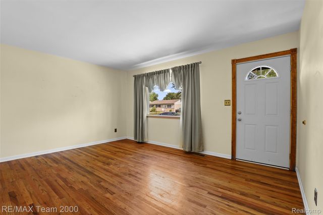 34931 Michelle Drive, Romulus, MI 48174