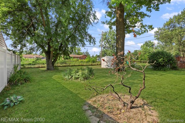34931 Michelle Drive, Romulus, MI 48174