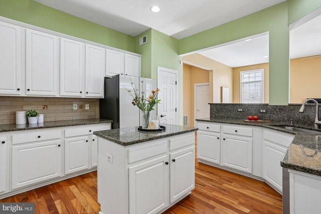 945 MAIN ST, Gaithersburg, MD 20878