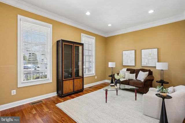 945 MAIN ST, Gaithersburg, MD 20878