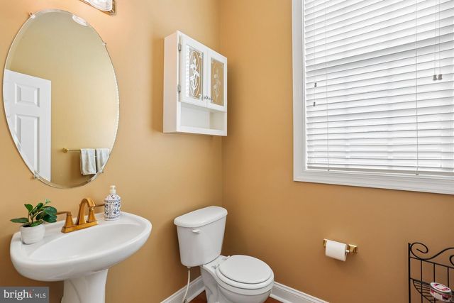 945 MAIN ST, Gaithersburg, MD 20878