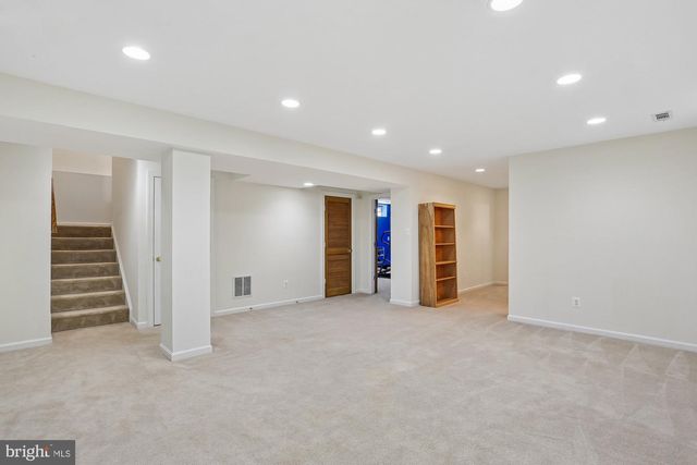 945 MAIN ST, Gaithersburg, MD 20878