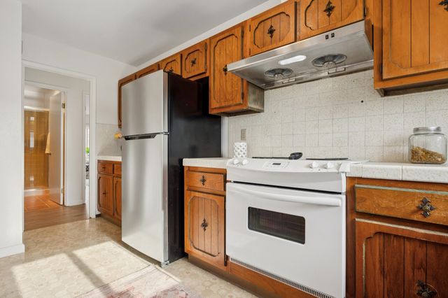 14179 Doolittle Dr., San Leandro, CA 94577