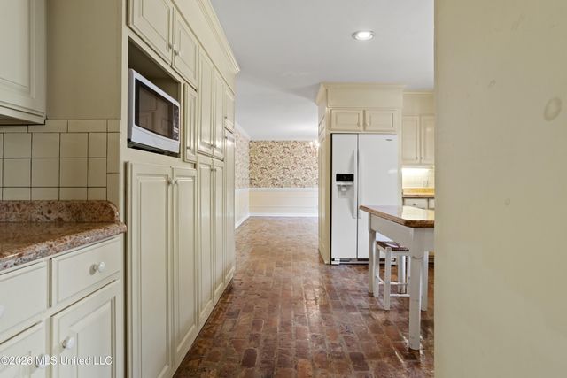 50 Poplar Circle, Gulfport, MS 39507