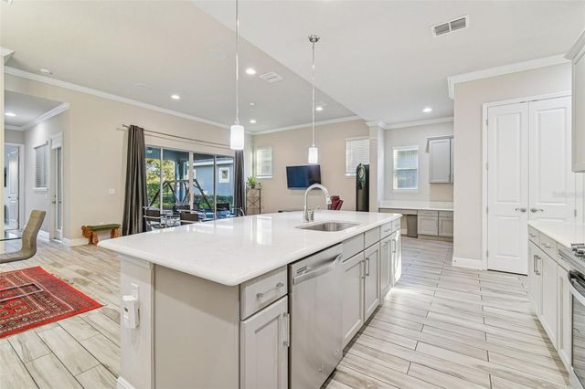 6036 PLOVER MEADOW STREET, Lithia, FL 33547