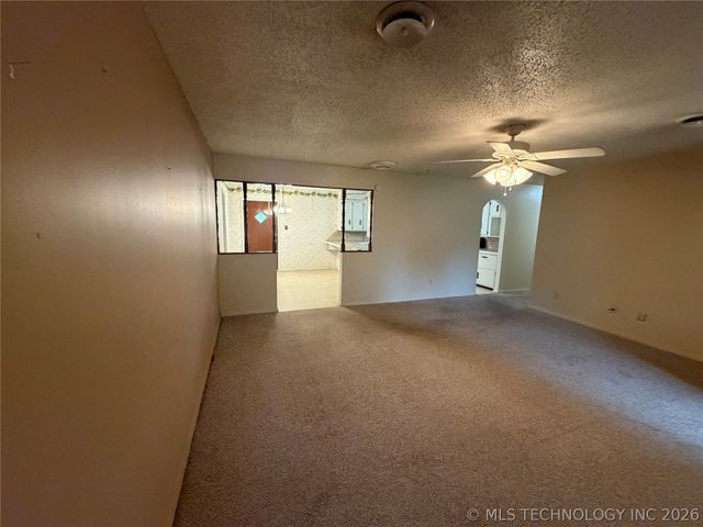 1303 Twin Lakes, Madill, OK 73446