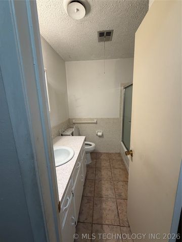 1303 Twin Lakes, Madill, OK 73446