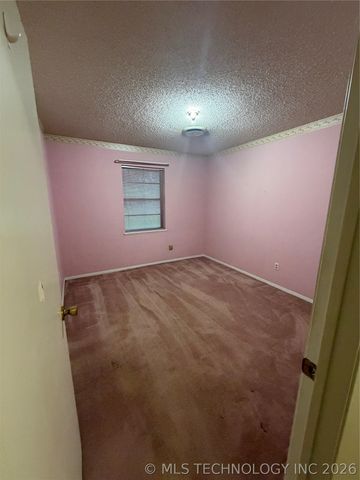 1303 Twin Lakes, Madill, OK 73446