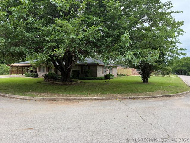 1303 Twin Lakes, Madill, OK 73446