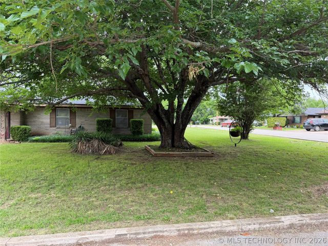 1303 Twin Lakes, Madill, OK 73446