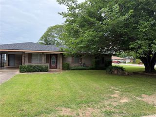 1303 Twin Lakes, Madill, OK 73446