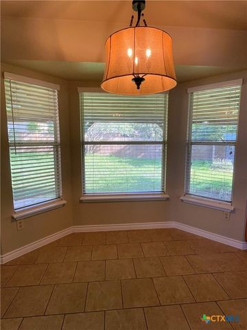 6 Kirkwood Cove, New Braunfels, TX 78130