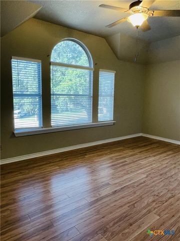 6 Kirkwood Cove, New Braunfels, TX 78130