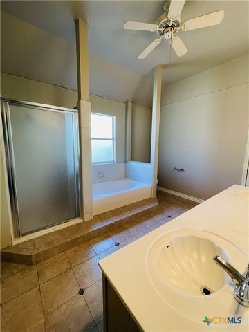 6 Kirkwood Cove, New Braunfels, TX 78130