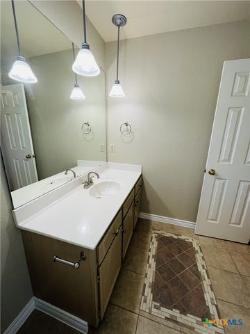 6 Kirkwood Cove, New Braunfels, TX 78130