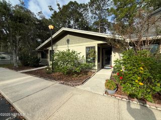 7620 BAYMEADOWS Circle W 2242, Jacksonville, FL 32256