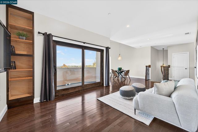 137 Rudgear Dr, Walnut Creek, CA 94596