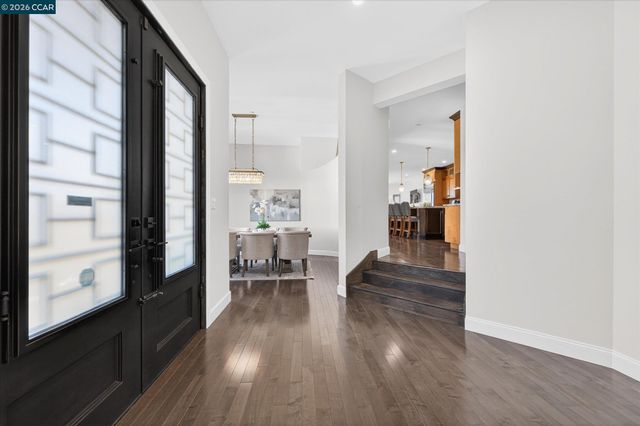 137 Rudgear Dr, Walnut Creek, CA 94596