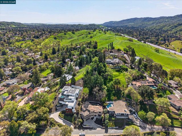 137 Rudgear Dr, Walnut Creek, CA 94596