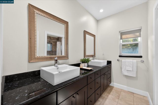 137 Rudgear Dr, Walnut Creek, CA 94596