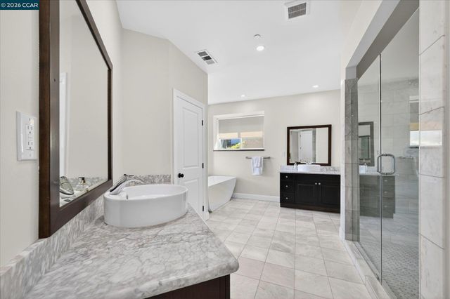 137 Rudgear Dr, Walnut Creek, CA 94596