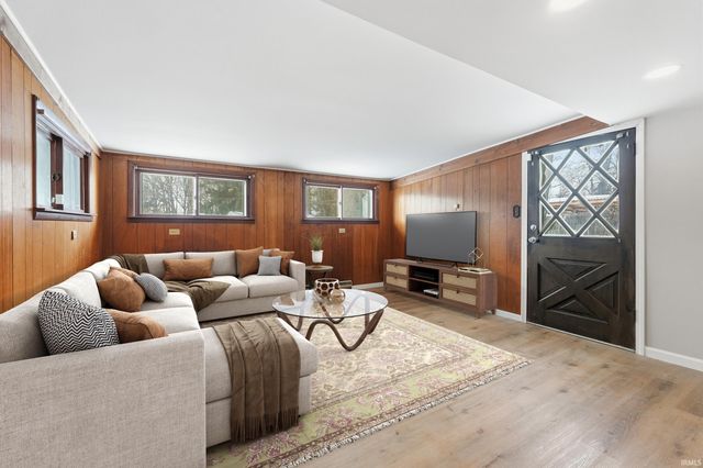 1731 Neuhaus Drive, Fort Wayne, IN 46808