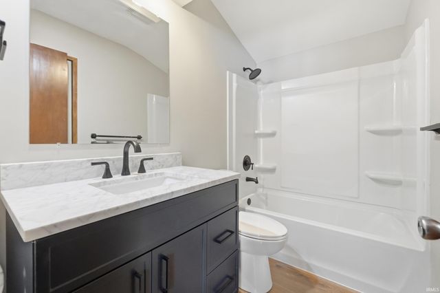 1731 Neuhaus Drive, Fort Wayne, IN 46808