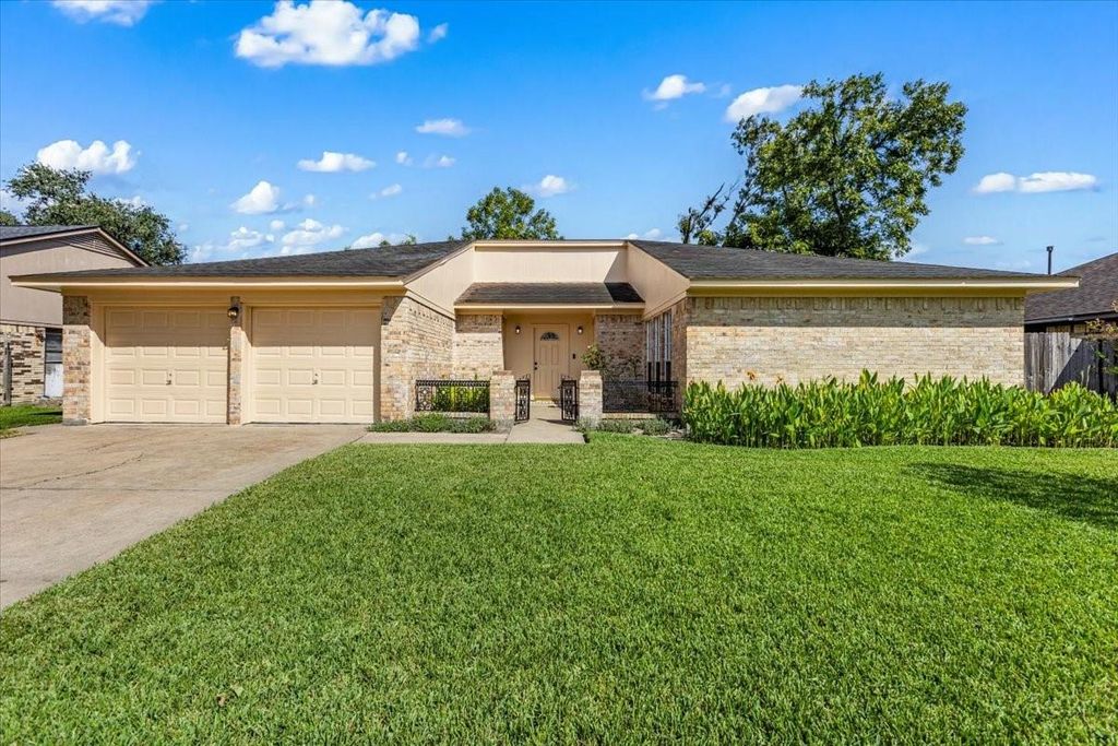 3009 Stacy Lane, Deer Park, TX 77536