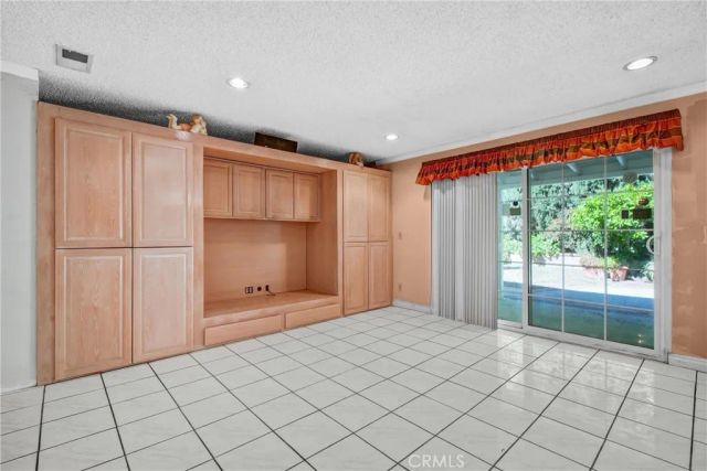 7245 Irondale, Winnetka, CA 91306