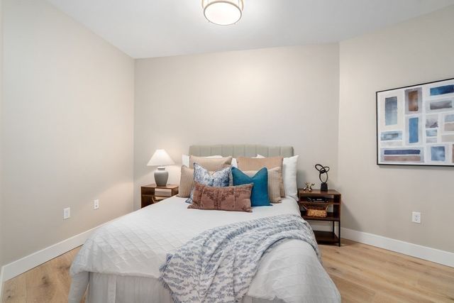 70 Leo M Birmingham Pkwy 215, Boston, MA 02135