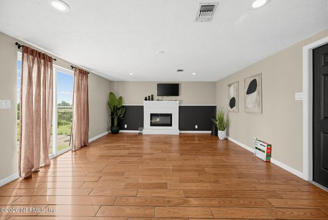 6249 BARRY Drive W, Jacksonville, FL 32208