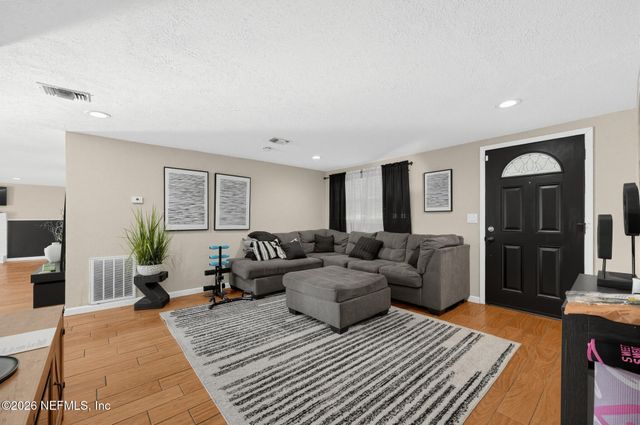 6249 BARRY Drive W, Jacksonville, FL 32208