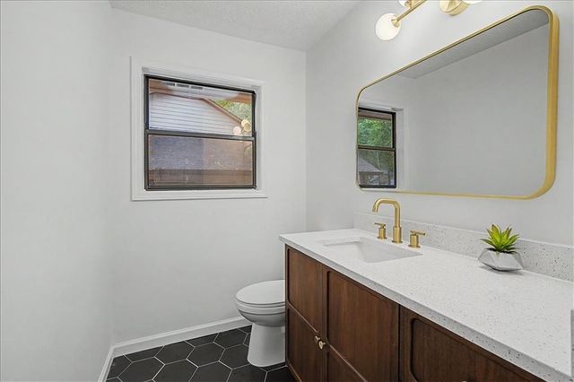 1583 Fieldgreen Overlook, Stone Mountain, GA 30088