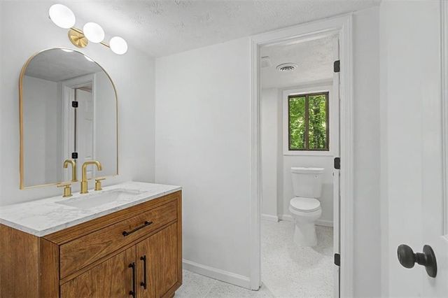 1583 Fieldgreen Overlook, Stone Mountain, GA 30088
